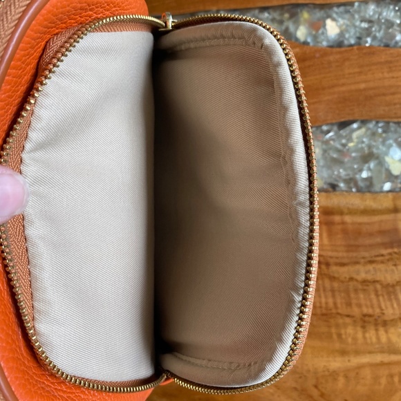 Valentina genuine Italian pebbled leather backpack/ shoulder purse - Picture 4 of 7